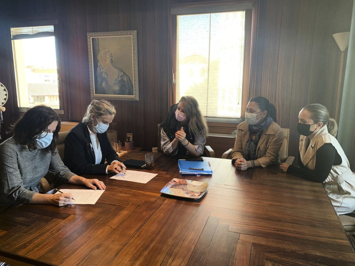 Reunión de representantes del BNG con la Valedora do Pobo