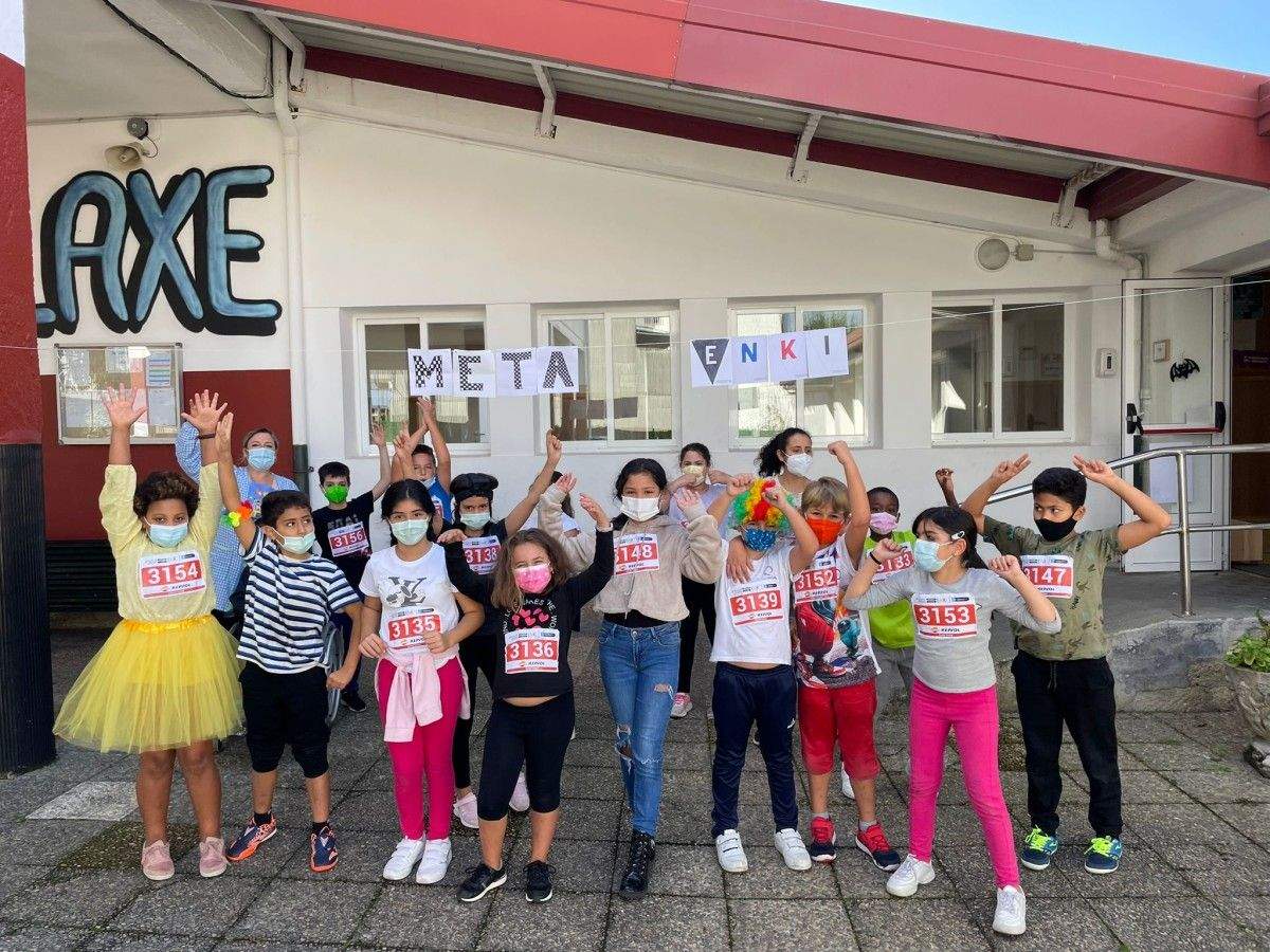 Alumnos do CEIP A Laxe participan nunha carreira inclusiva