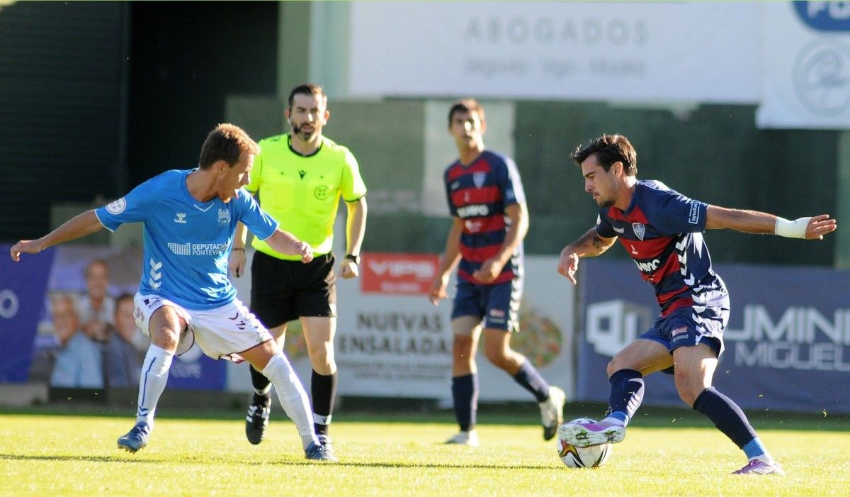 Partido entre Gimnástica Segoviana e Pontevedra