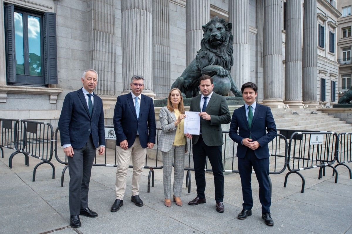 Cubela lleva al Congreso las reivindicaciones sobre la mejora en la seguridad vial de la N-541