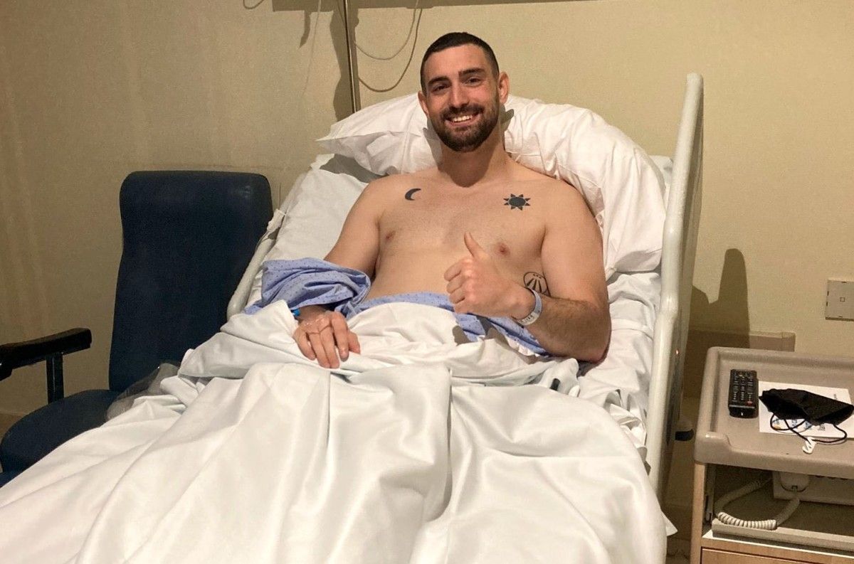 Miguel Sío, tras ser operado en la Clínica CEMTRO de Madrid