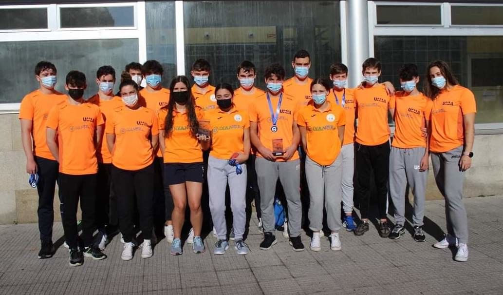 Equipo do Club Acuático Umia no I Trofeo FESSGA de Distancias Curtas