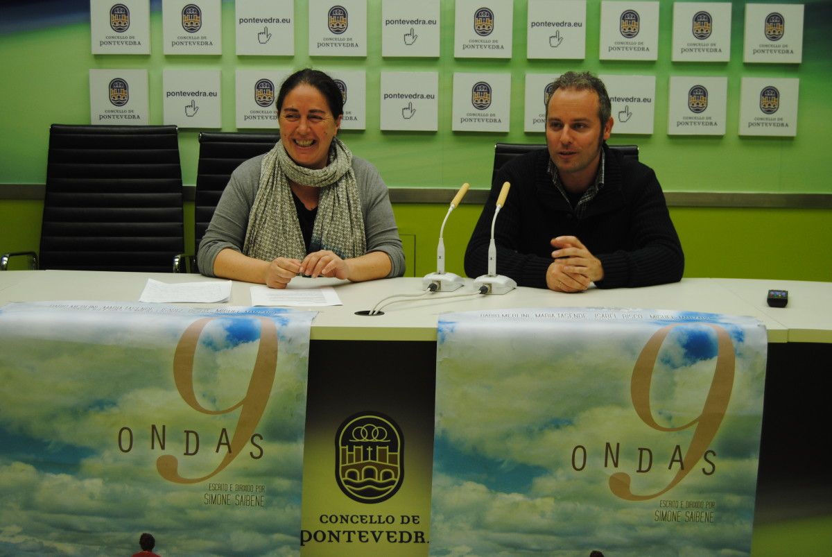 Anxos Riveiro y Simone Saibene, director de la película "9 ondas"