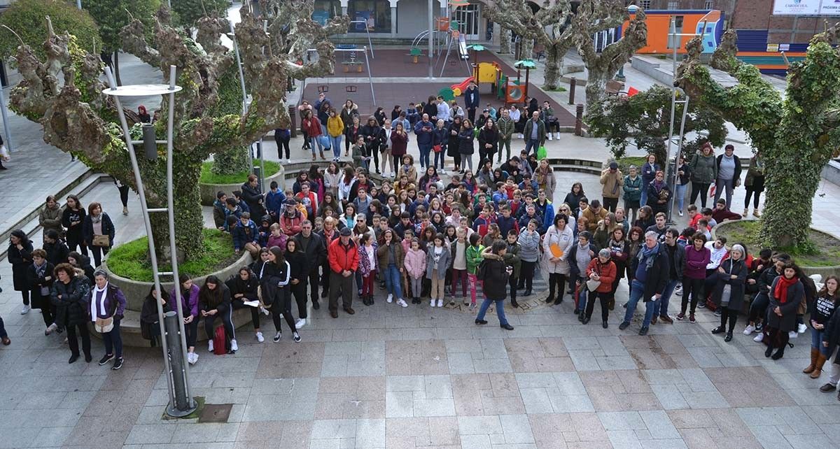 Concentración contra la violencia machista en Bueu antes de la pandemia