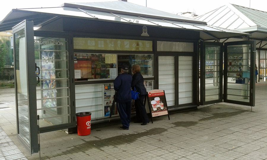 Quiosco de COGAMI en la Plaza de Galicia