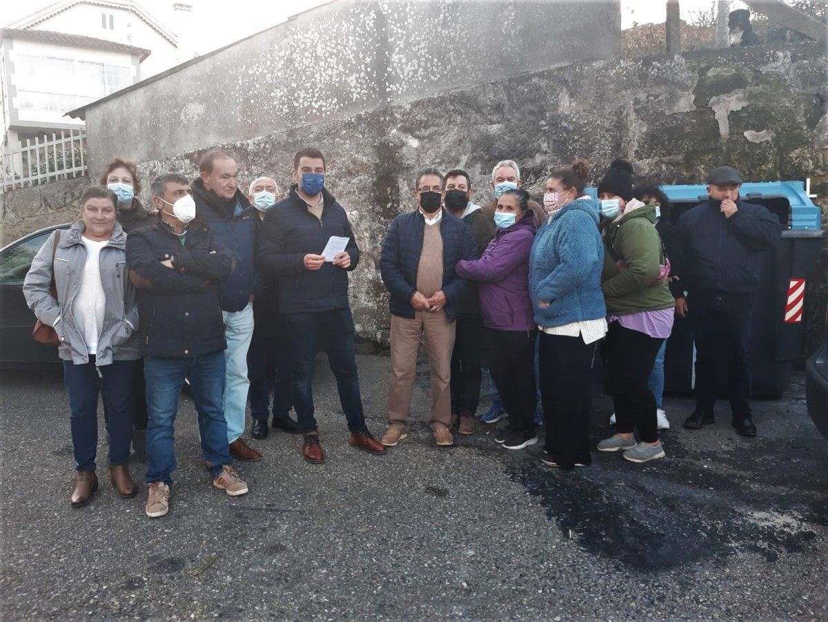 Reunión cos veciños de Bexe pola nova rede de abastecemento