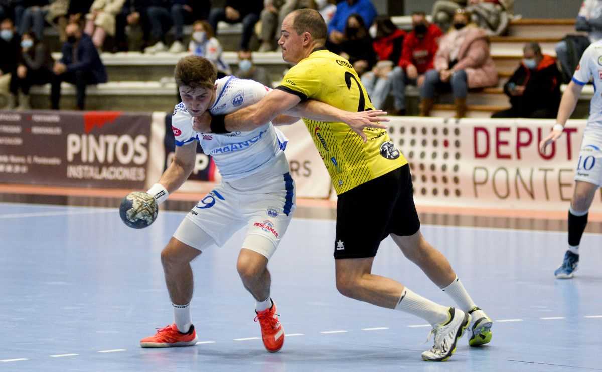 Partido de División Honra Prata entre Cisne e Balonmano Soria no Pavillón Municipal
