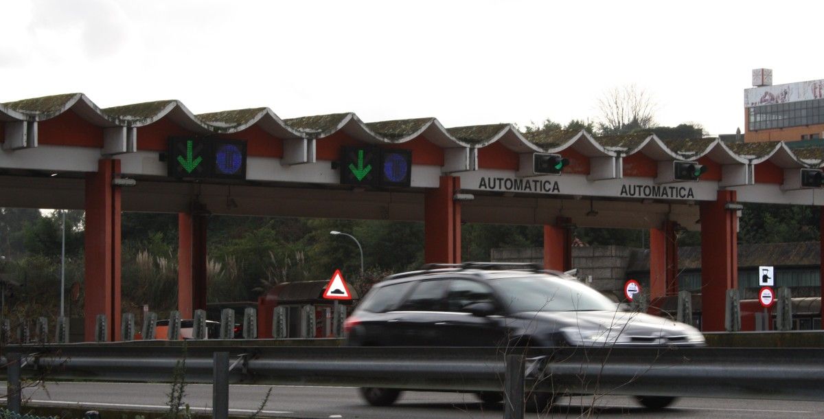 Cabinas de peaje de Audasa en la AP-9