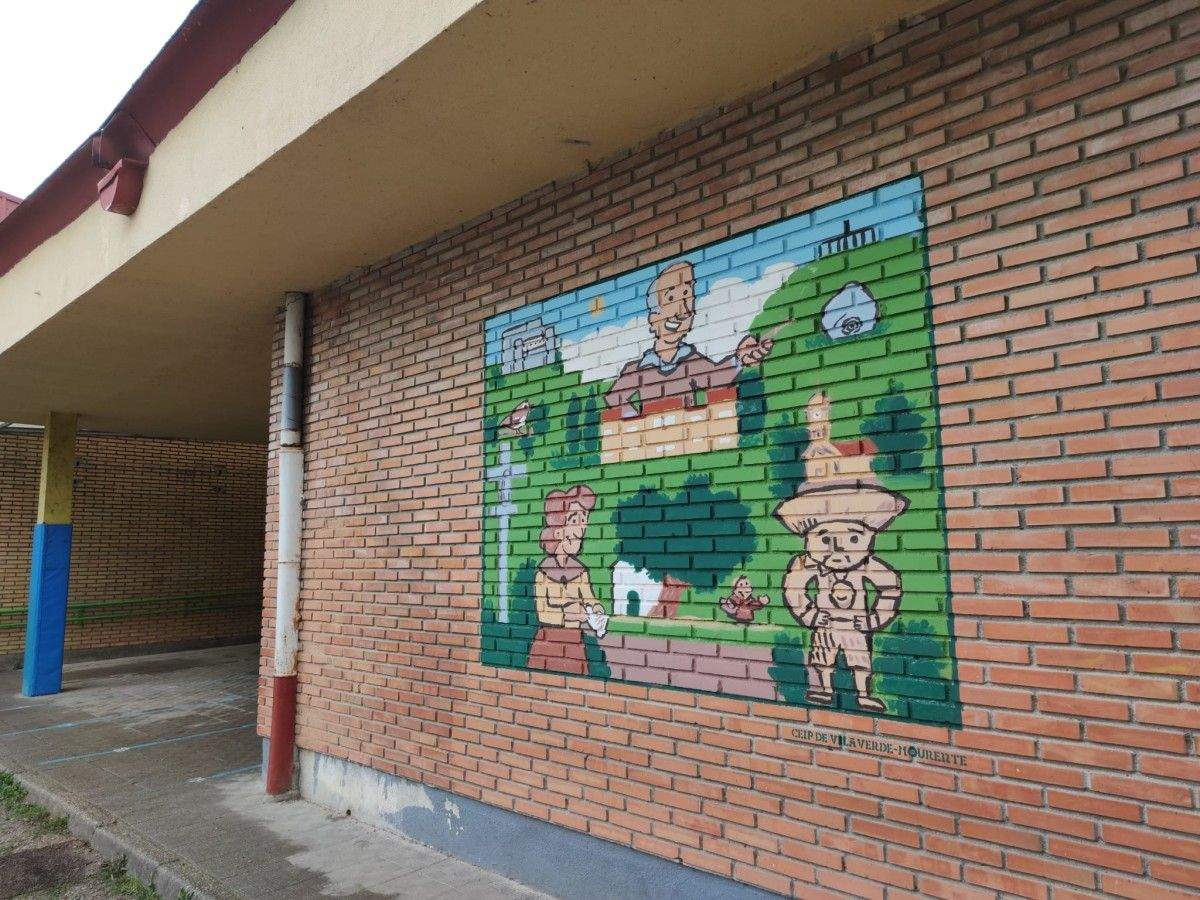 Mural de 'O teu cole na historia' no Colexio Vilaverde de Mourente Mural de 'O teu cole na historia' no Colexio Vilaverde de Mourente
