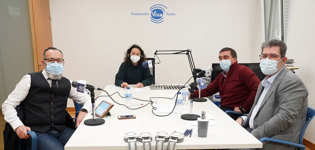 David Castro, Santiago Ferrer e Manuel Ramos participaron nesta edición das 'Conversas na Ferrería'