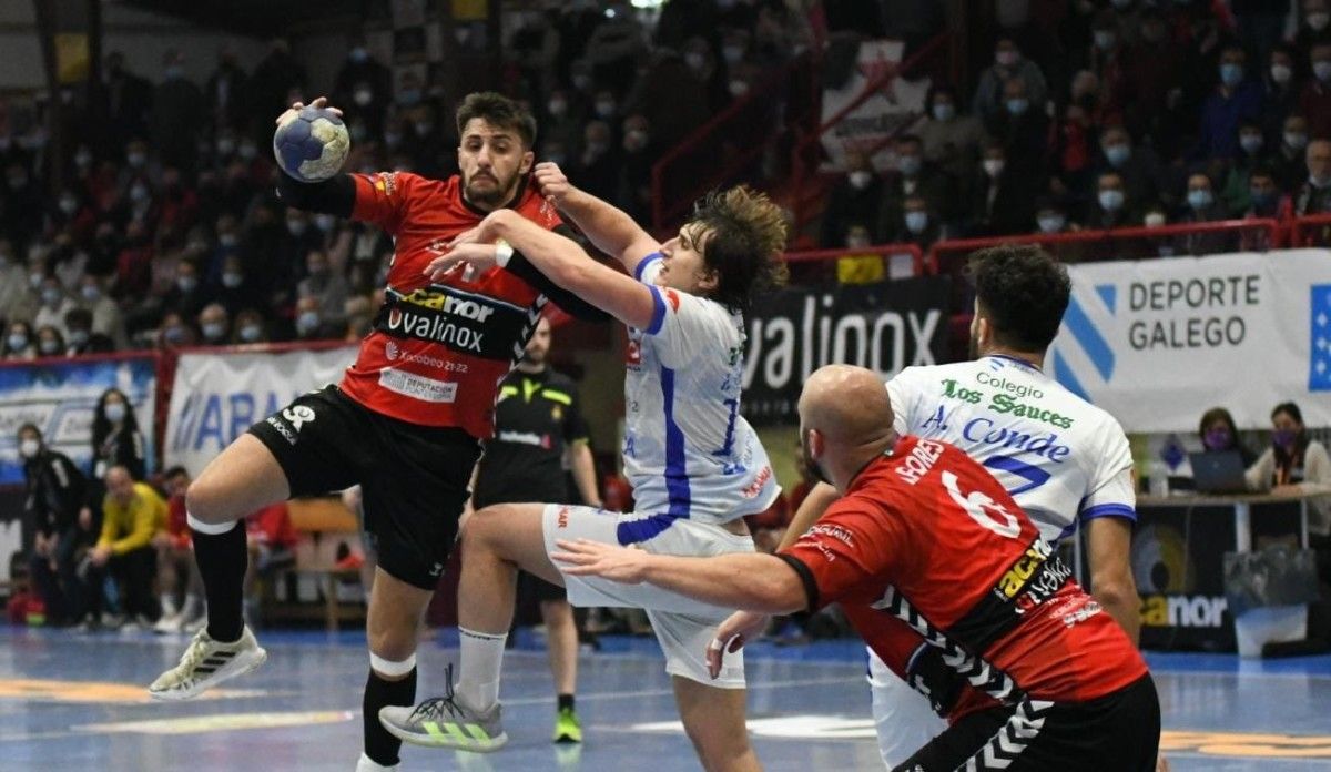 Partido entre Atlético Novás y Cisne en O Rosal