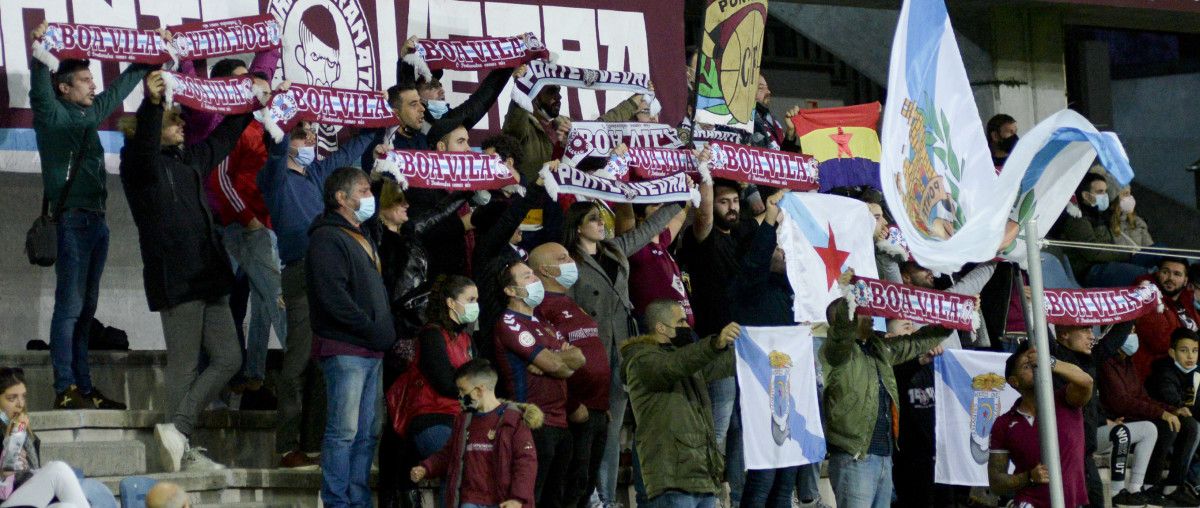 Partido de liga en Pasarón entre Pontevedra e Ceares