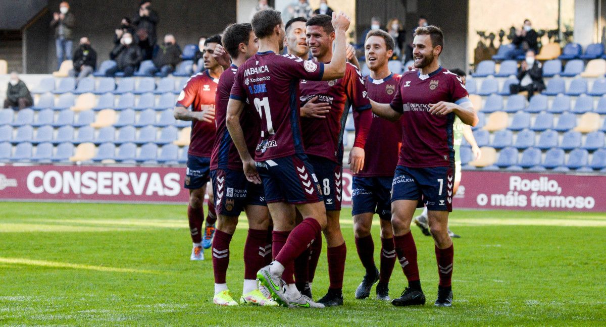 Partido de liga en Pasarón entre Pontevedra e Ceares