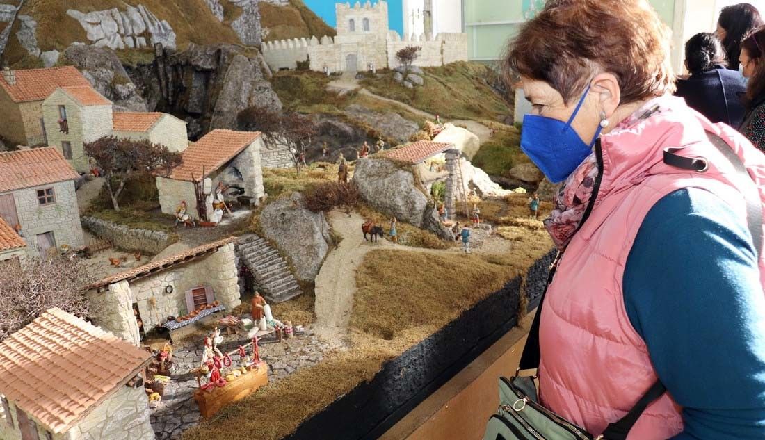 Inauguración del belén de la rectoral del Sagrado Corazón de Ponte Caldelas