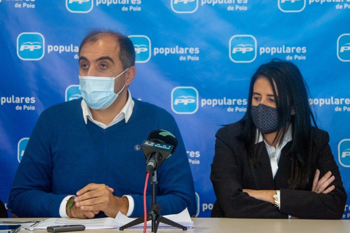 Ángel Moldes, portavoz do PP de Poio, e Lupe Murillo, deputada popular no Parlamento de Galicia
