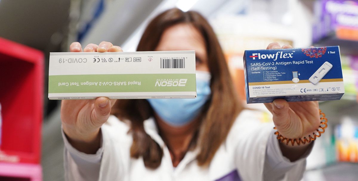 Test de antíxenos nunha farmacia de Pontevedra