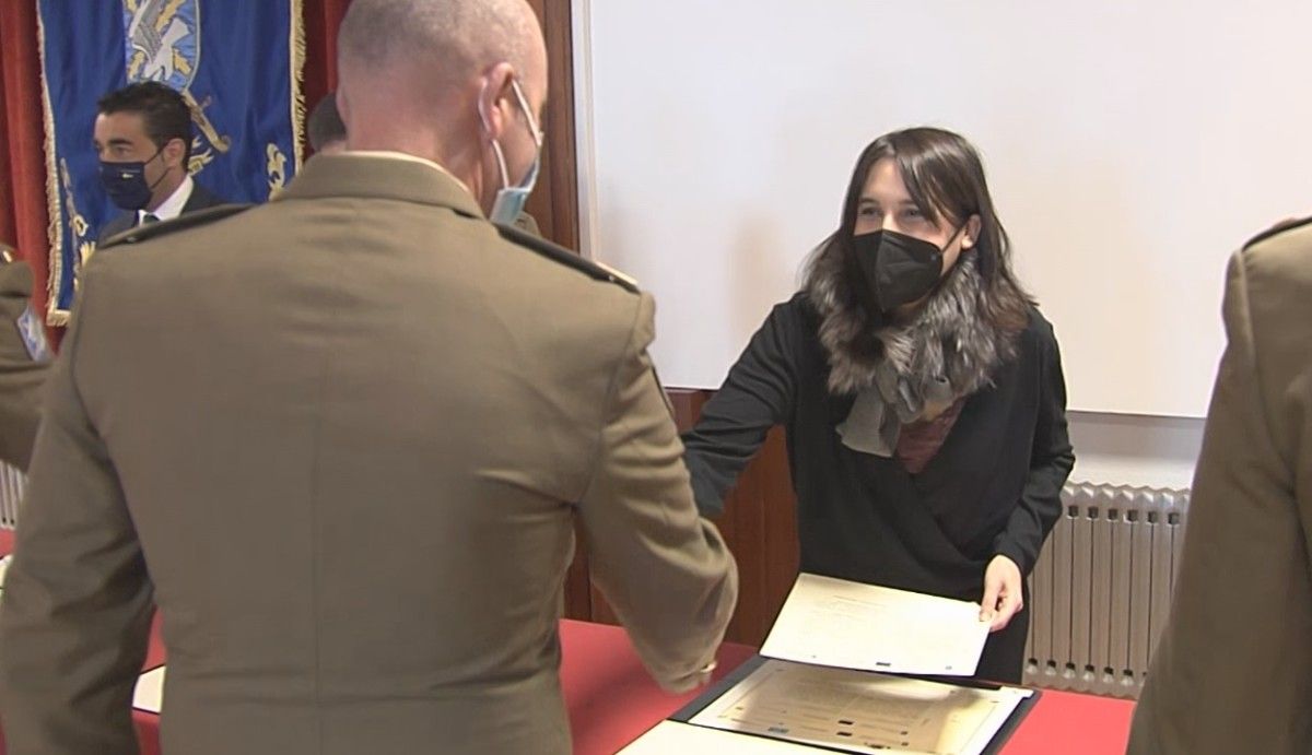 María Jesús Lorenzana entrega diplomas e certificados na Brilat