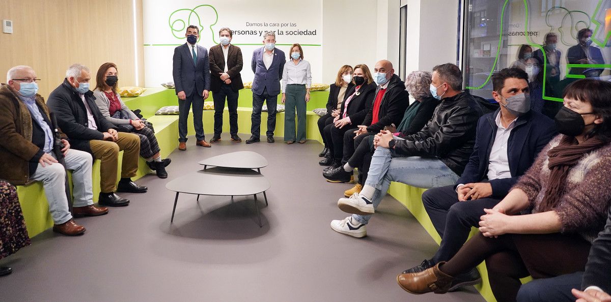 Inaugurada a nova sede da Asociación Contra o Cancro en Pontevedra