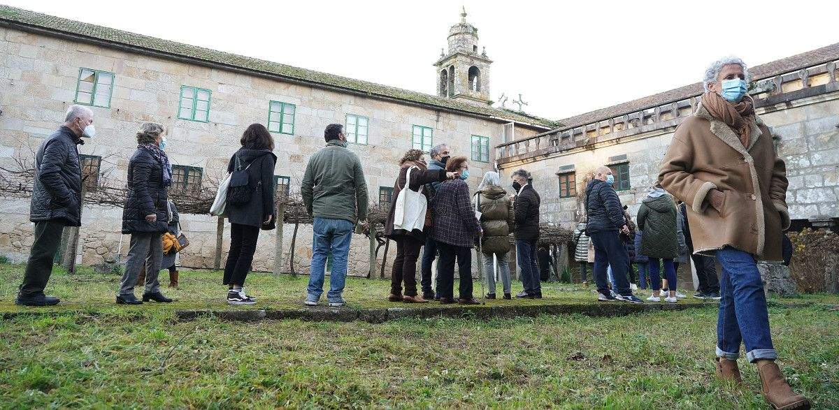 Visita de cidadáns a Santa Clara