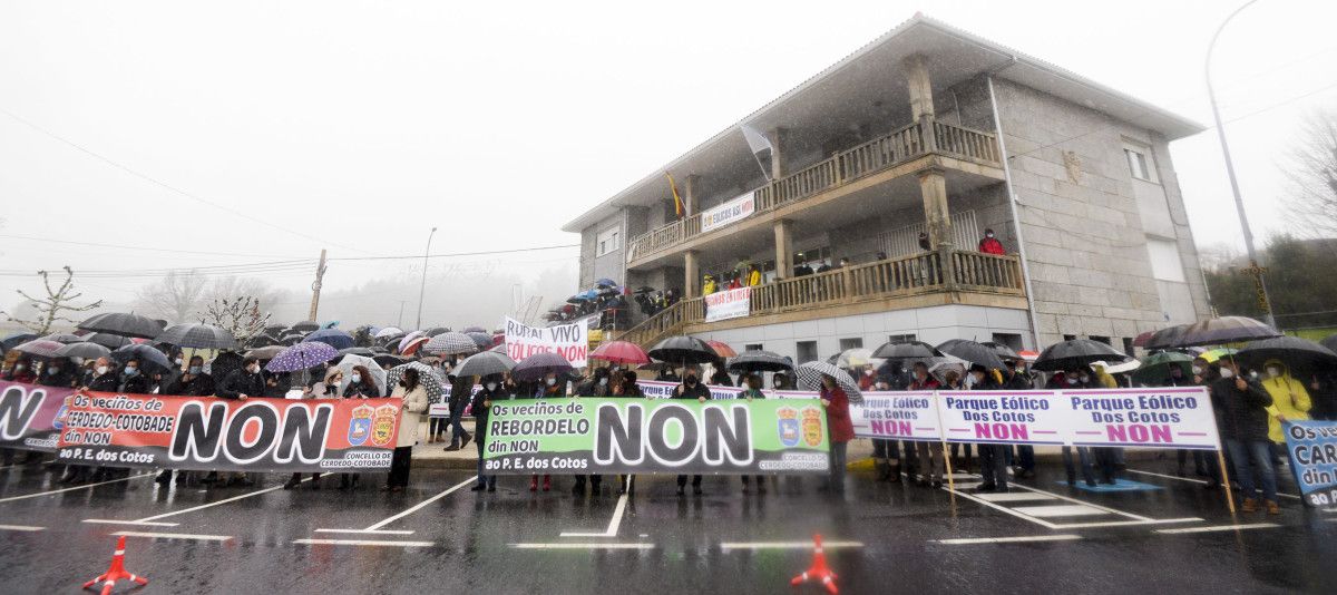 Protesta contra o parque eólico dos Cotos en Carballedo Protesta contra o parque eólico dos Cotos en Carballedo