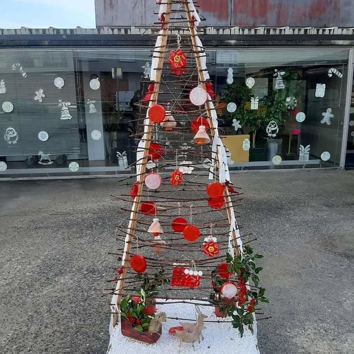 Decoración participante no concurso de mega-adornos de Nadal en Cuntis