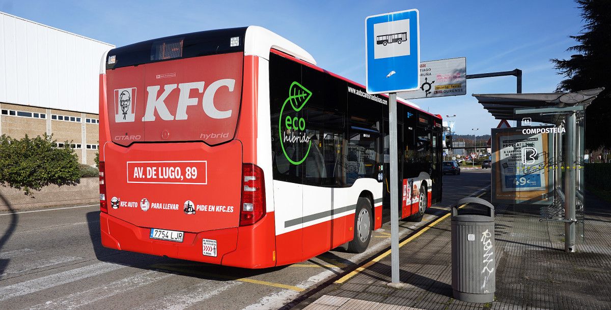 Autobús del transporte urbano