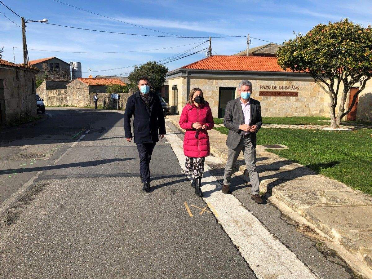 Visita ás obras do itinerario peonil pola estrada de Noalla á praia da Lanzada