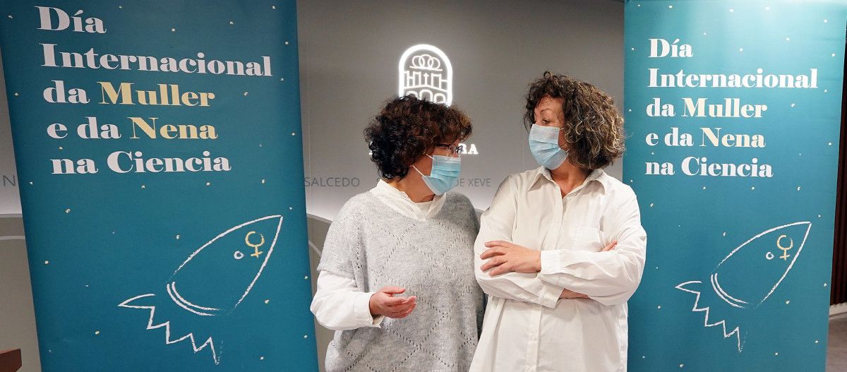 Begoña Márquez, xornalista en GCiencia, e Carmen Fouces, concelleira de Cultura