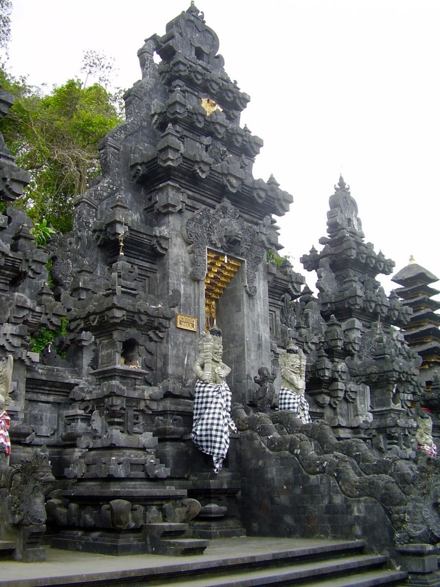 Pura Goa Lawah