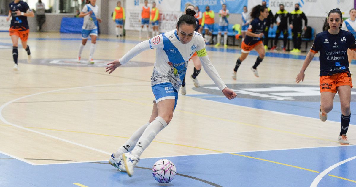 Partido de liga en A Raña entre Marín Futsal y Universidad de Alicante