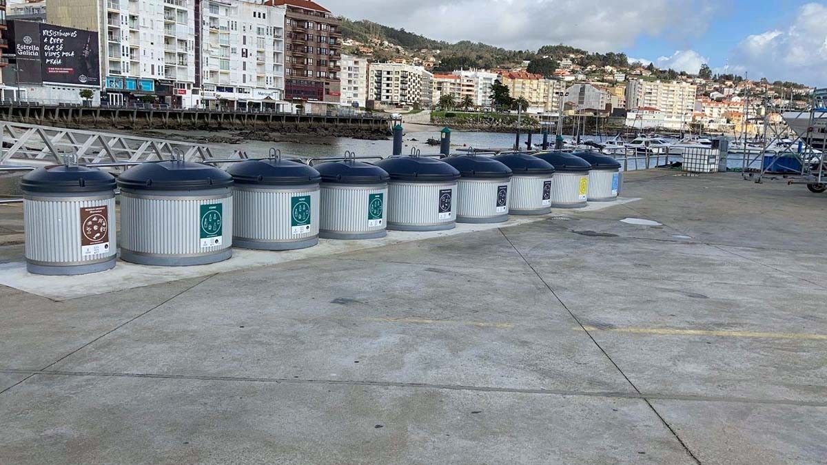 Contenedores en el puerto de Sanxenxo