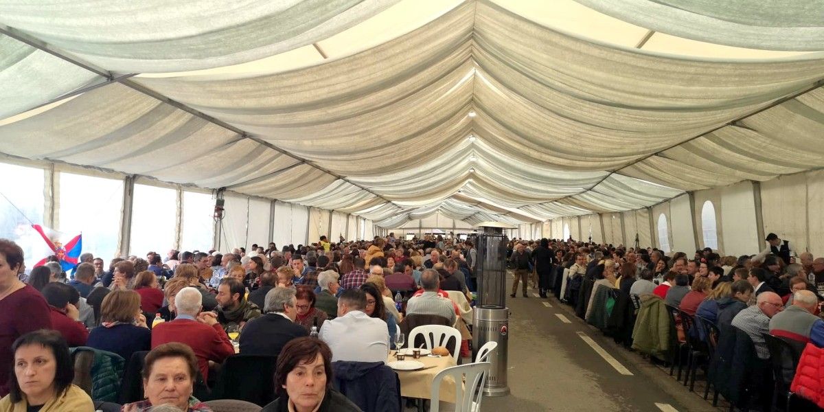 Festa do lacón con grelos en Cuntis
