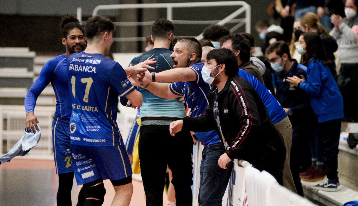 Partido de División Honra Prata entre Teucro e Atlético Novás no Pavillón Municipal