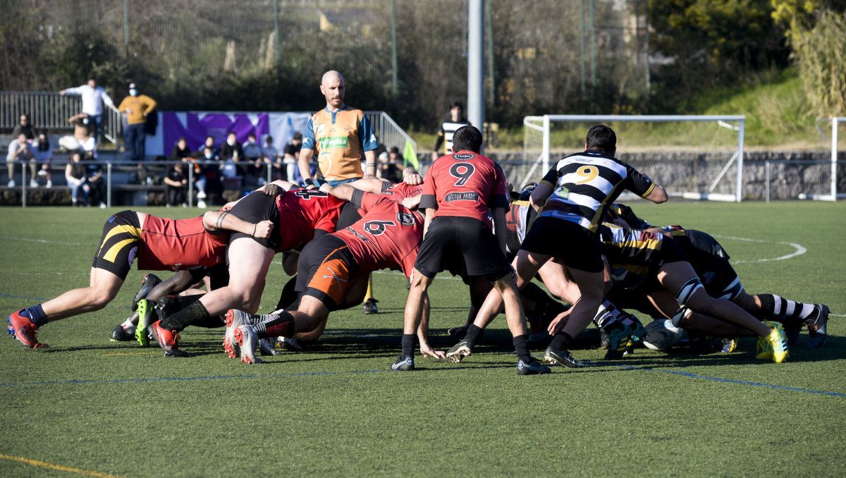 Derbi del rugby local entre Mareantes y Pontevedra Rugby Club