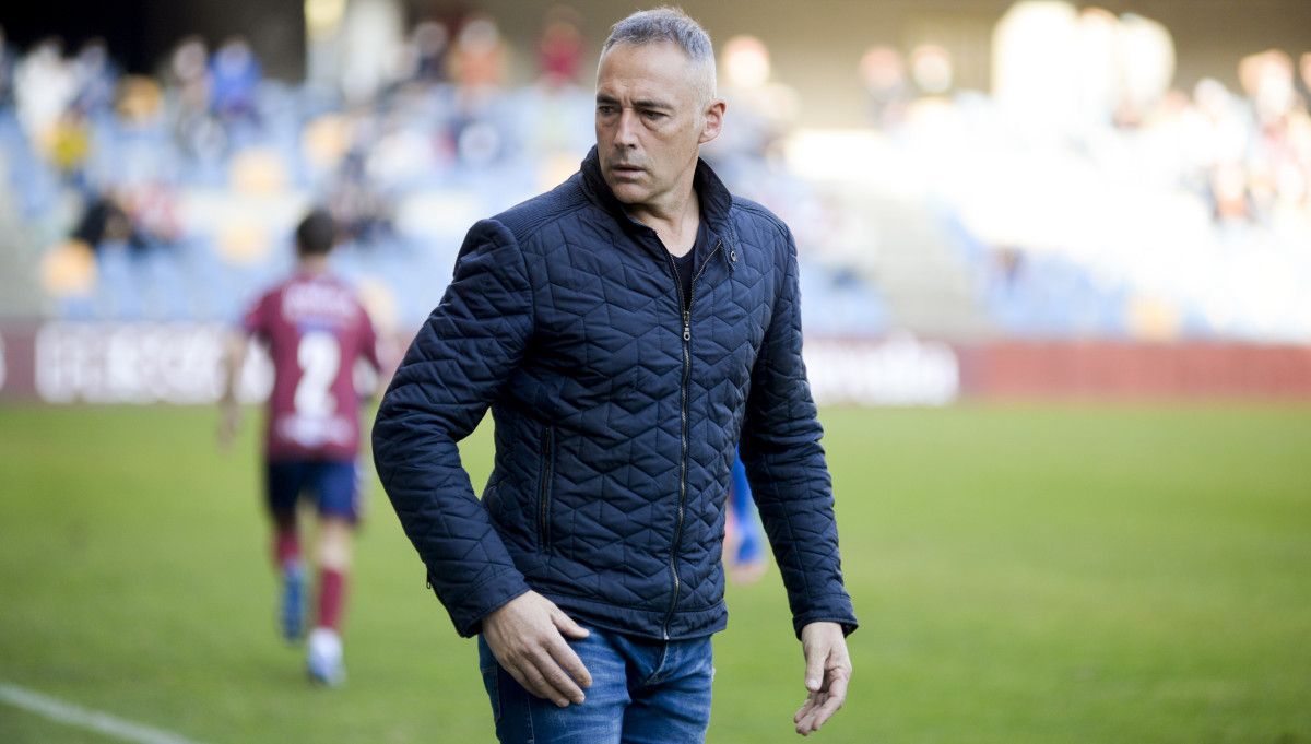 Ángel Rodríguez, no partido de liga entre Pontevedra e Móstoles en Pasarón