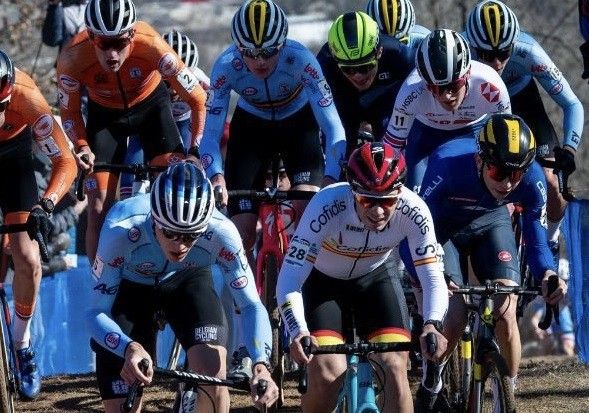 Gonzalo Inguazo, del Supermercados Froiz, en el mundial de ciclocrós de Arkansas