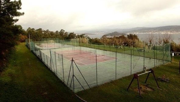 Pistas deportivas de Monte Baldío, en Raxó