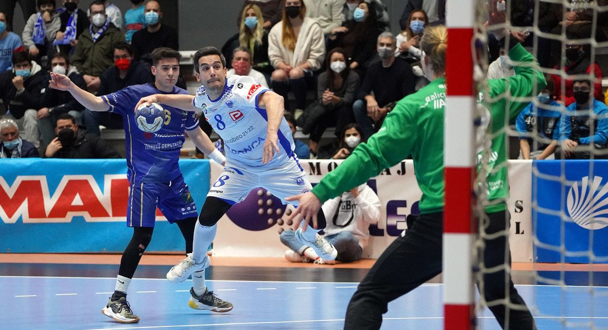 Derbi entre Cisne e Teucro correspondente á xornada 11 de División de Honra Prata
