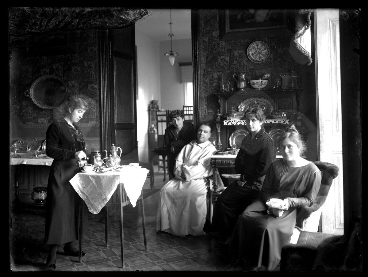 Fotografía de Joaquín Pintos de un encuentro en el Palacete de las Mendoza