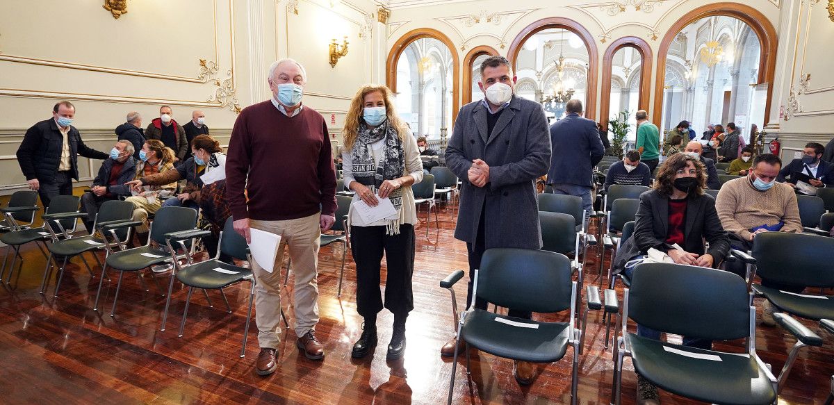 Reunión con 50 concellos da provincia para falar do novo marco normativo dos residuos 