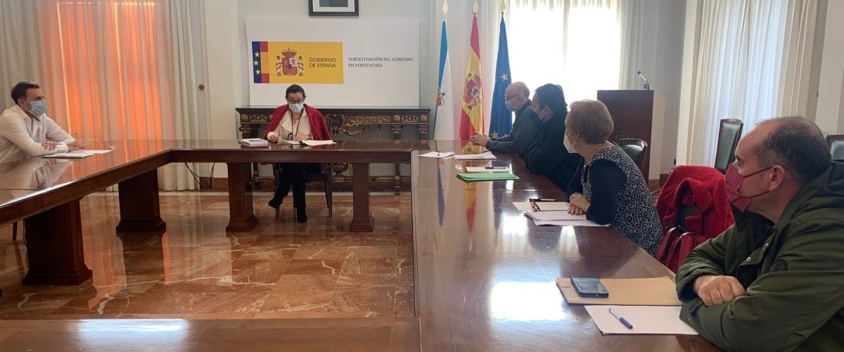 Maica Larriba reuniuse con representantes da asociación "Carabuxeira Xa"