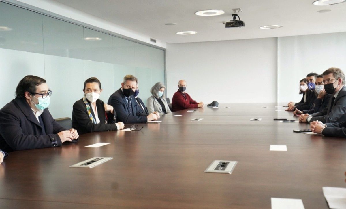 Reunión co Goberno, casa armadora e os alcaldes de Marín, Bueu, Cangas e Moaña
