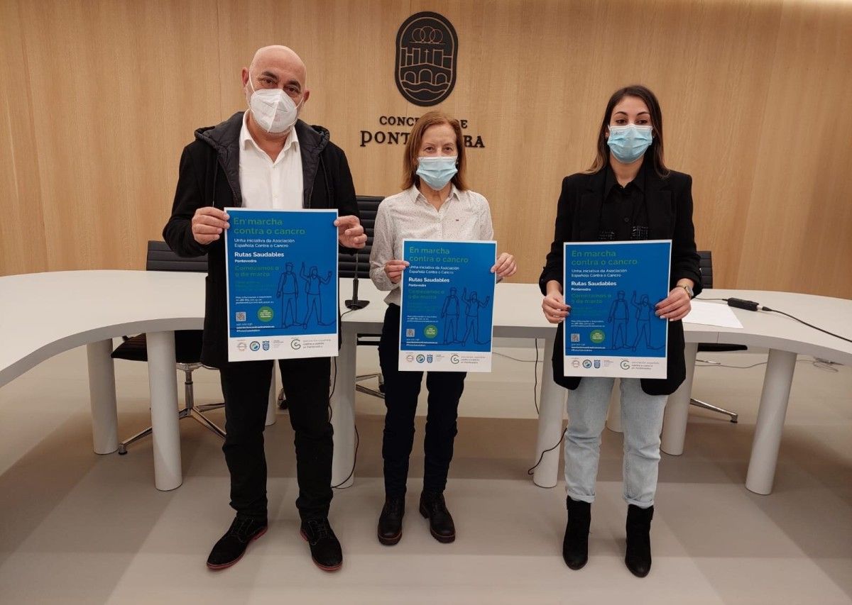 Tino Fernández, Carmen Abeledo e Rebeca Castro na presentación de 'III Rutas Saludables'