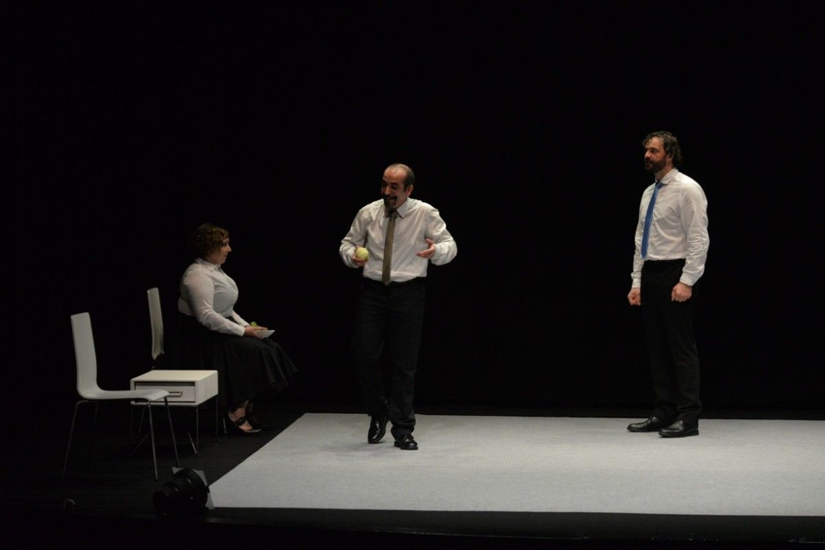 Representación de "O feo" de Catrocadeiras, dentro do ciclo Ponteatro