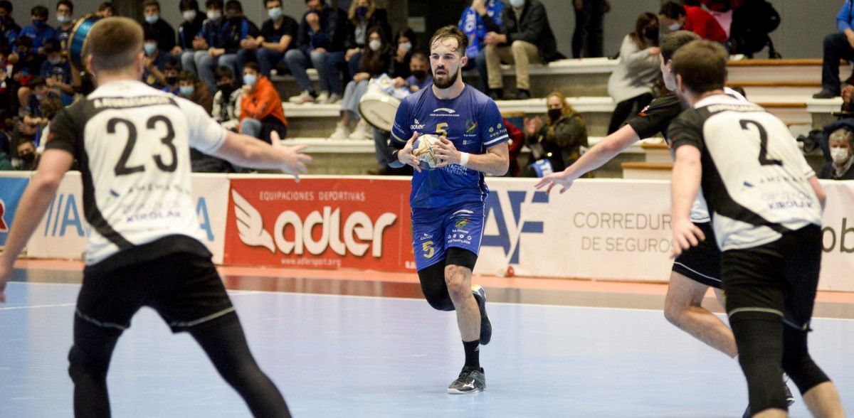 Partido de División Honra Prata entre Teucro e Amenábar Zarautz no Pavillón Municipal