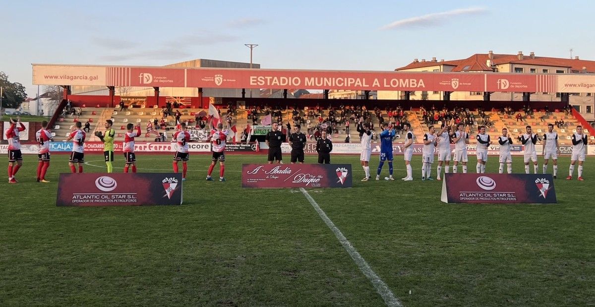 Partido entre Arosa y Unión Adarve en A Lomba