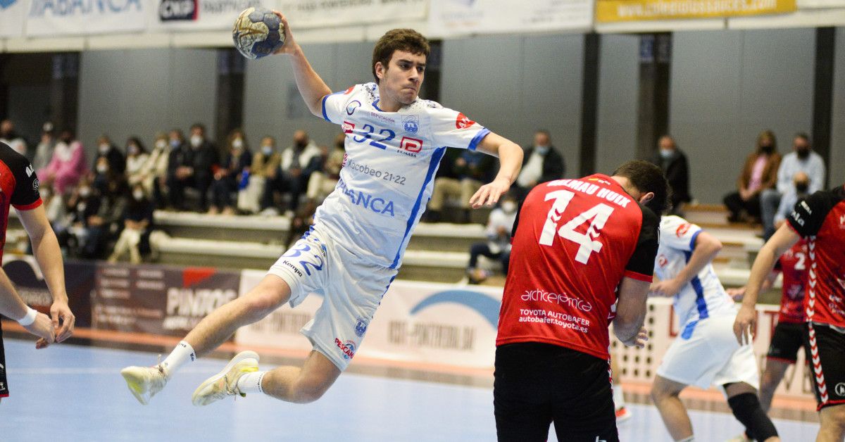 Mateo Arias, en el partido de División Honor Plata entre Cisne y San Pablo Burgos en el Pabellón Municipal