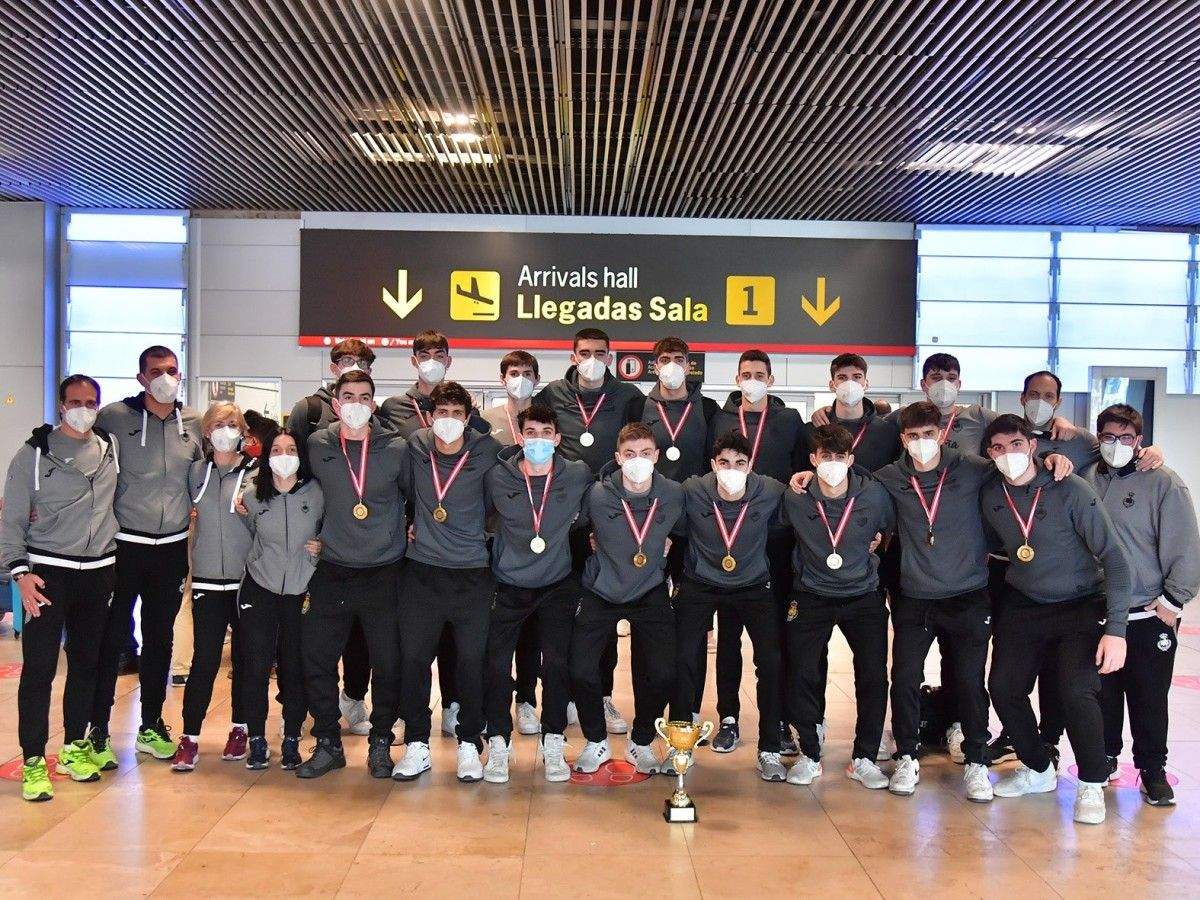 La selección española juvenil gana el Campeonato Mediterráneo 2022 de balonmano