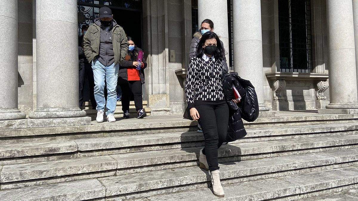 Familiares do Villa de Pitanxo, tras declarar ante a comisión de investigación