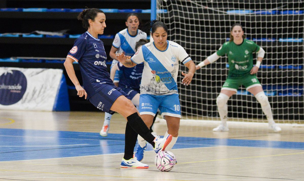 Partido de liga en A Raña entre Marín Futsal e Ourense Envialia